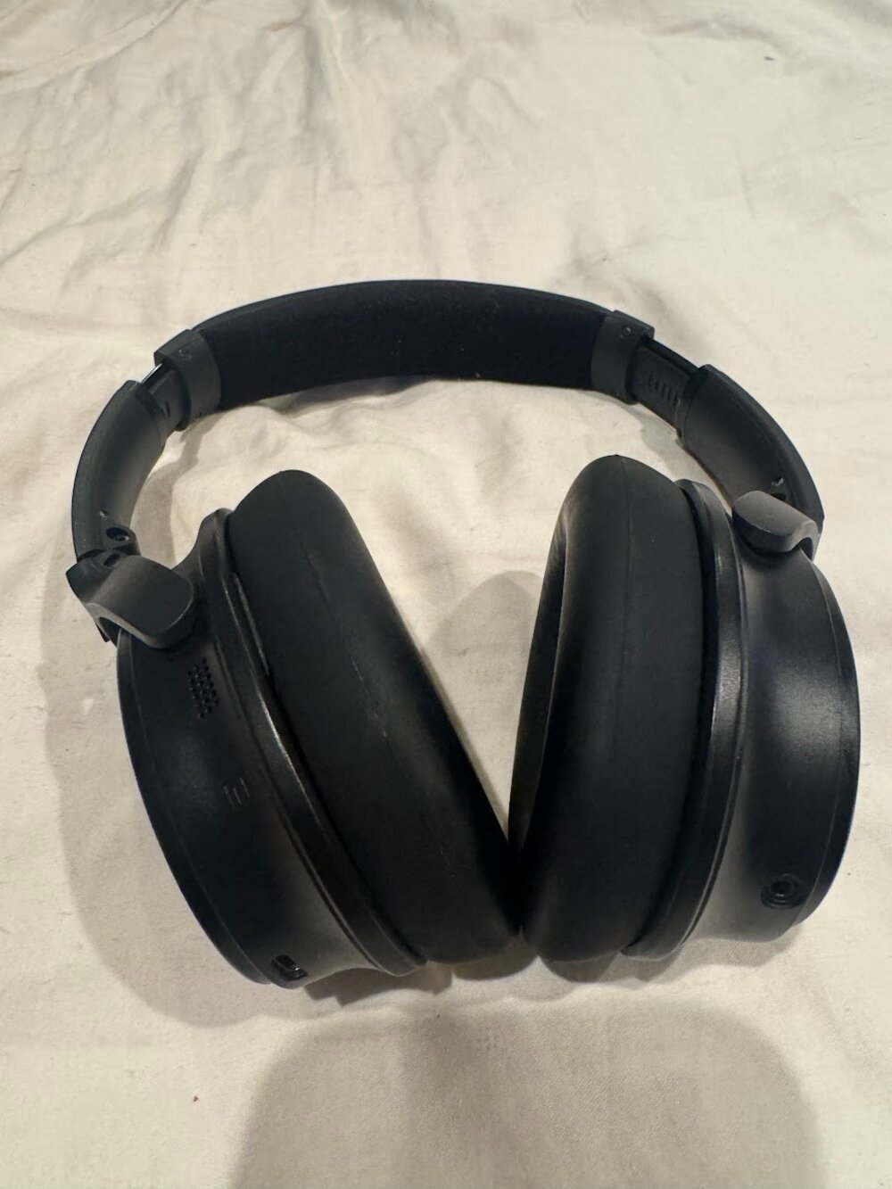 Bose QuietComfort 35 Wireless Noise Cancelling Headphones - Good Condition